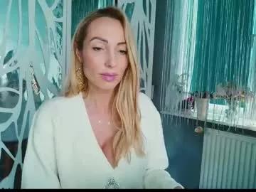 Freechat emilachat on Chaturbate