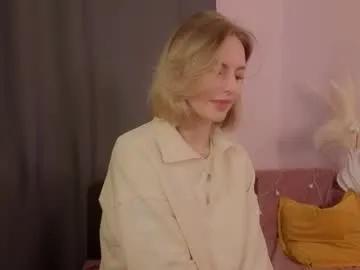 gwenkevwitch — my name is Jannie and im very new here!! ^^  goal : tease u with my panties <3 #shy #blonde #feet #young #new [439 tokens remaining]