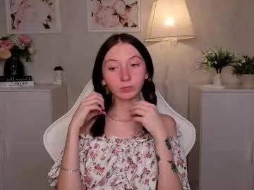havefunwithmee_ — hello guys! I'm ner here, toy with me <3 - Goal: Air kiss <3 [11 tokens left] #lovense #new #18 #teen #skinny