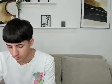 Freechat hotflirtyfella on Chaturbate