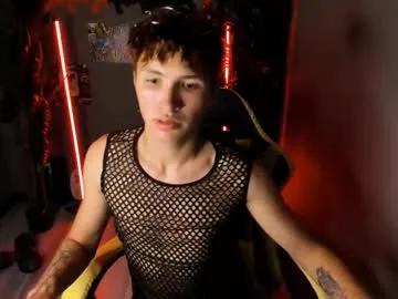 jonny_dark — GOAL: show cum [699 tokens remaining] Welcome to my room! My toy is turned on! Hi ! It's my first time here. Let's play a game. #gay #muscle #latino #feet  #bigass