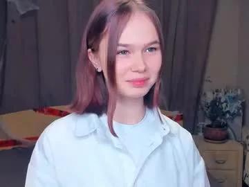 lynncozzy — GOAL: i'll show my outfit [25 tokens remaining] Welcome to my cozy room! #feet #blonde #redhead #lovense #new