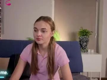 moirawenzinger — Heeeeyy, my name is Kylie!! Goal: Bite my lip and stare at you #muscles #18 #New #LovensE #SKINNY [0 tokens remaining]