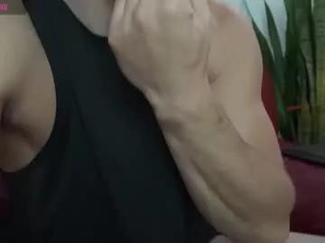 mrgreeneyes01 on Chaturbate 