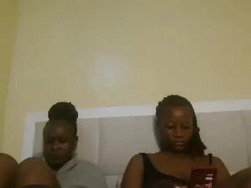prettyeve25 — GOAL: strip naked [394 tokens remaining] helloo lets have fun #new #ebony #bigass #squirt #pvt