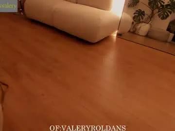 roldansvalery — Love, make me happy wednesday :) #cum #lovense #lush #bigass #bigboobs Goal #4/5   30:12 Left