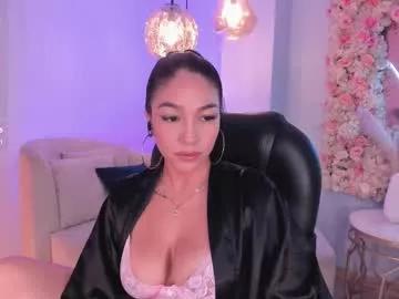 rossierhoades on Chaturbate 