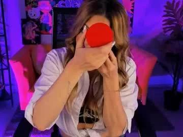 sarahholly on Chaturbate 