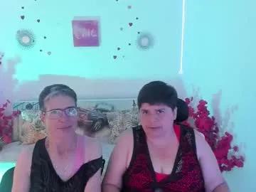 selena_ferreira — the romance and passion is here... come and enjoy of us - Multi Goal:  -- aceite sobre nuestras grandes tetas [142 tokens left] #bigboobs #mature #couple #lesbian #milf