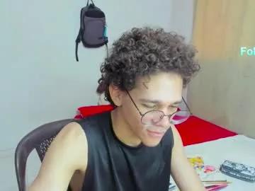 tom_blue10 — GOAL: complete my goal and let's make a milk delivery  [500 tokens remaining] Welcome to my room! #young #cum #bigcock #muscle #uncut