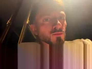 Freechat travonidas on Chaturbate