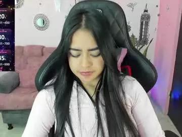 Freechat vio_let_ on Chaturbate