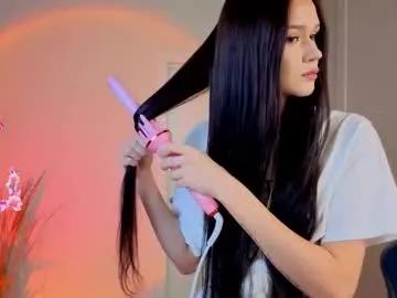 yamired — Deep eye contact Hello Im Yamina glad to see u in my room <3 #shy #18 #new #tease #slim [15 tokens remaining]