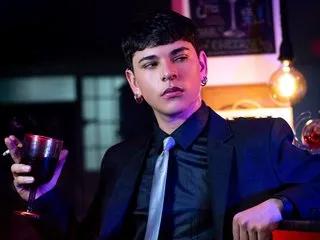 lukehowland — My show is very accommodating, come here you will not regret anything that happens and that we do together. Come and let's fill ourselves with mutual pleasure.