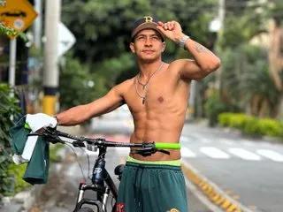 Toji_zenin27 — I love doing every special moment, so I make sure you know exactly what you want and I can please you from the first moment. Dare to tell me your deepest wishes