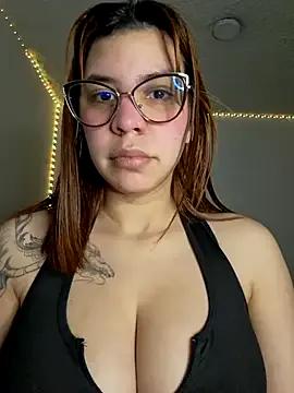 StripChat -Miaa_ is Freechat -Miaa_ — SLAP TTIS WITHOUT BRA