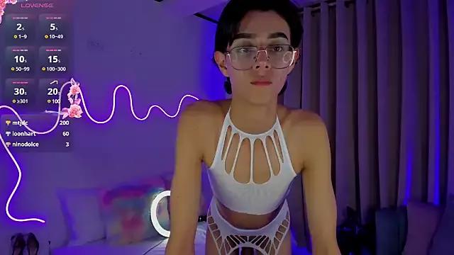 alahia_sweet on StripChat 