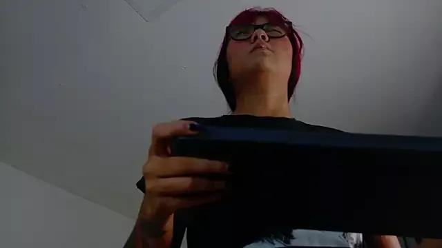 alaia-rogers on StripChat 