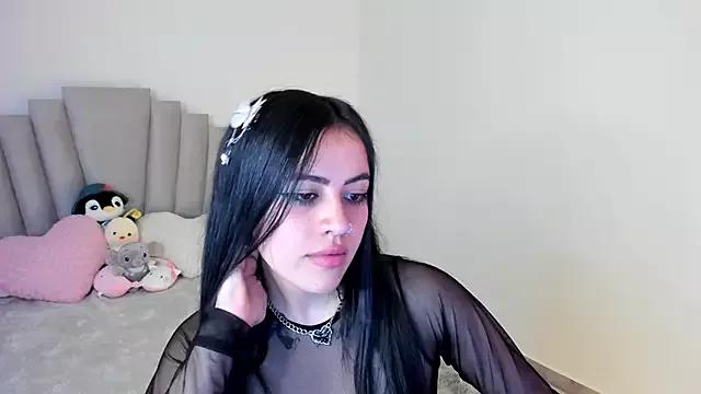 Alli_cooper on StripChat 
