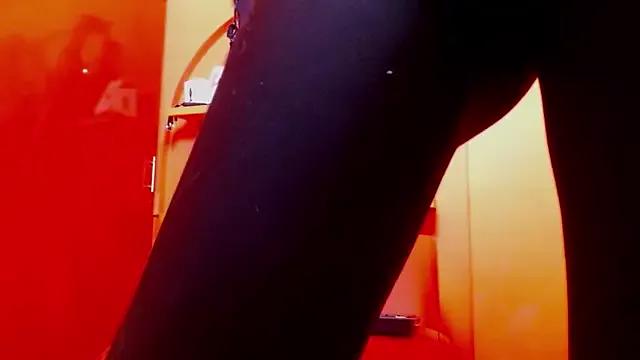 Ambar_Roux_ on StripChat 