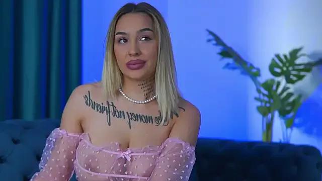 Ammylicious_Doll — Taste my pusss !!!