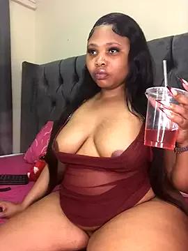 Anaelle24 on StripChat