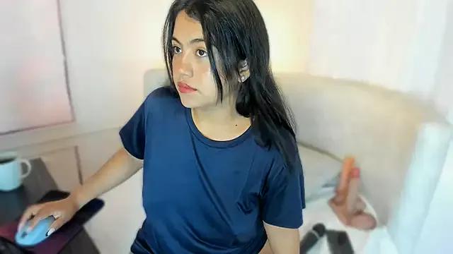 anna_lorenss — play saliva on cameltoe