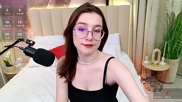 Offline AnnyNextDoor on StripChat