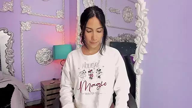 Private ArianaReynoldss on StripChat