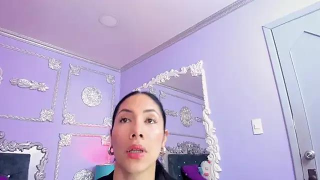 Private ArianaReynoldss on StripChat