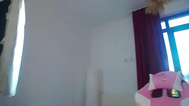 Ariel_Quinn — let's takes these clothes off