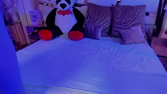 Freechat aurora_coldd on StripChat