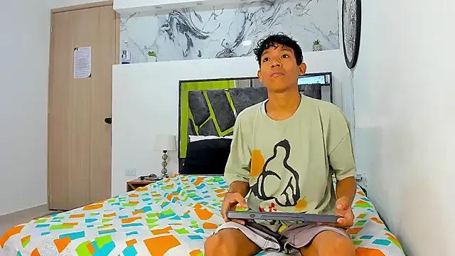BEAUTY_BOYS1 — NAKED BOY