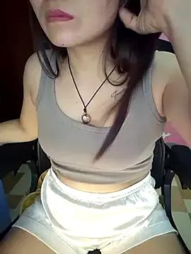 Bee_sweet on StripChat 