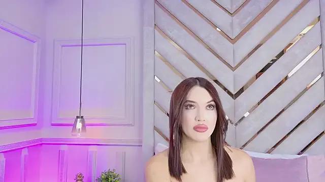 Bella-Taylor on StripChat 
