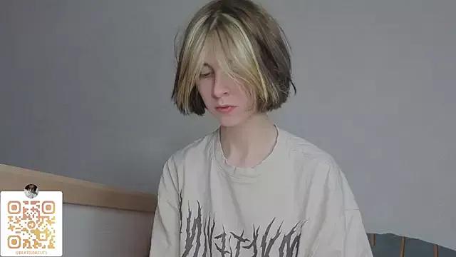 bertamimi — tease with tshirt