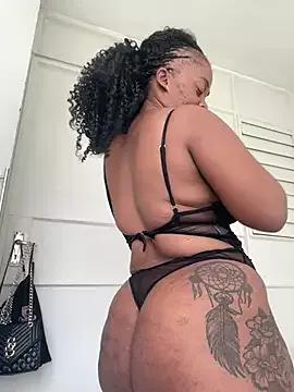 beverlyxxxx on StripChat 