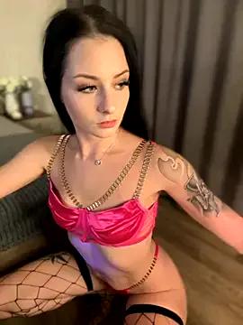bigJuicyPussy — Domi in pussy
