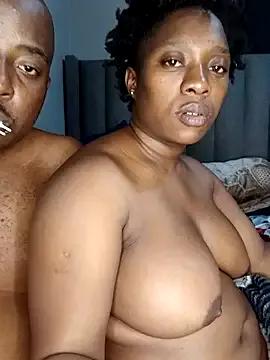 Bootylioustits on StripChat 