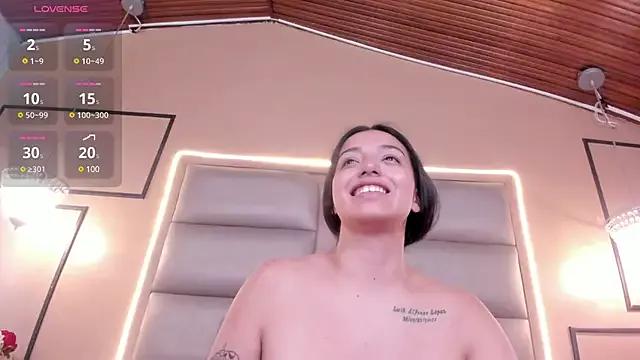 Freechat CAYLINCOLLINS on StripChat