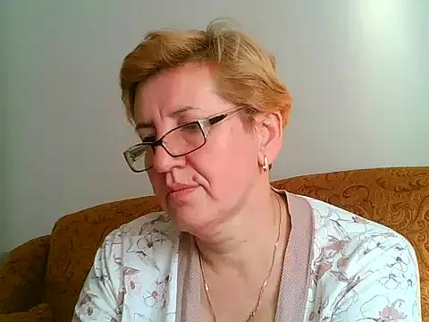 Dana4921 on StripChat 