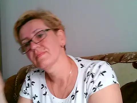 Dana4921 on StripChat 