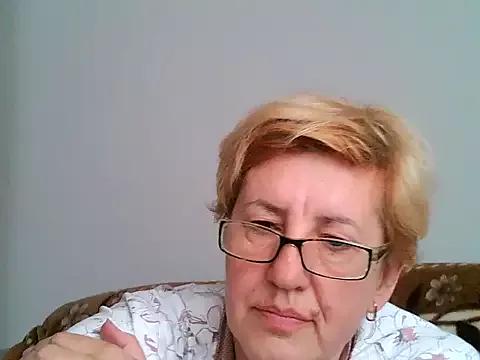 Dana4921 on StripChat 