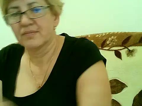 Dana4921 on StripChat 