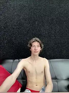DennisAndrews on StripChat 