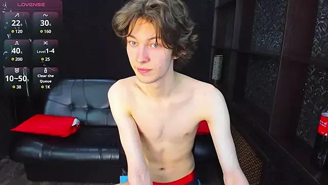 DennisAndrews on StripChat 