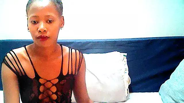 Freechat ebonypretty4u69 on StripChat