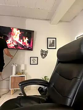 Freechat Elian_savoy on StripChat