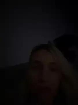 Ella_Charm on StripChat 