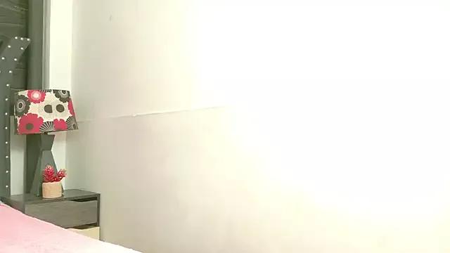 Emily_Horny1_ — Show CUM